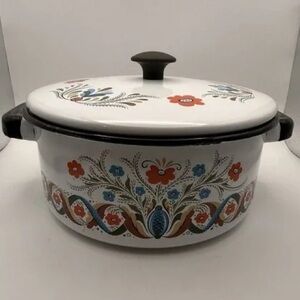 Floral Enamel Cookware with Lid
